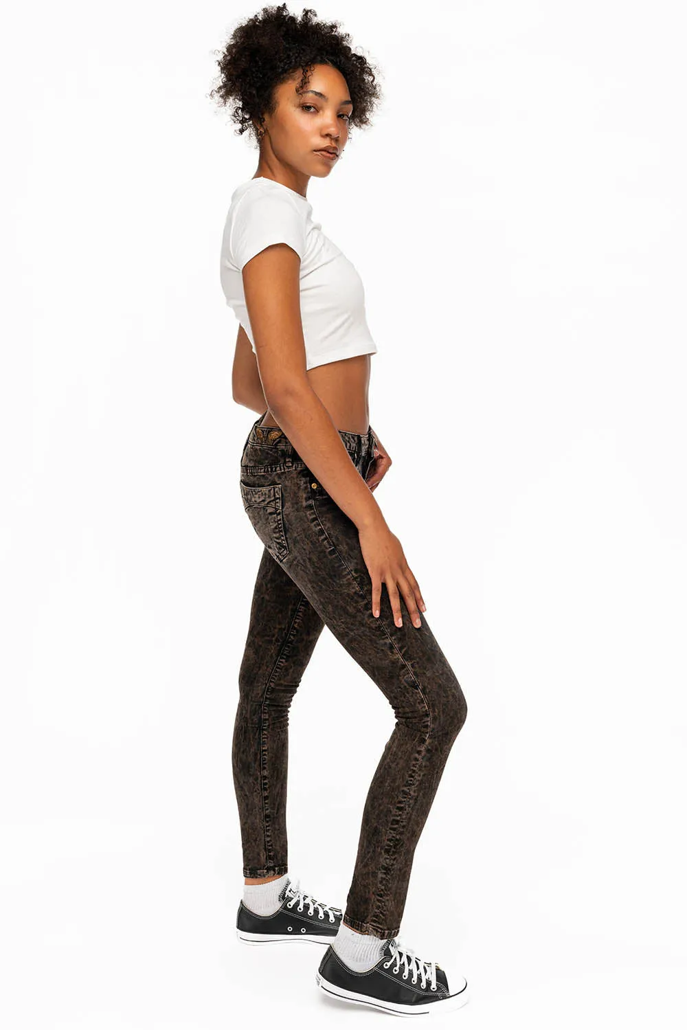 JANE MID RISE WOMENS SKINNY JEANS IN BROWN THUNDER WITH GOLD WINGS sold by Robin's Jean product image thumbnail 4