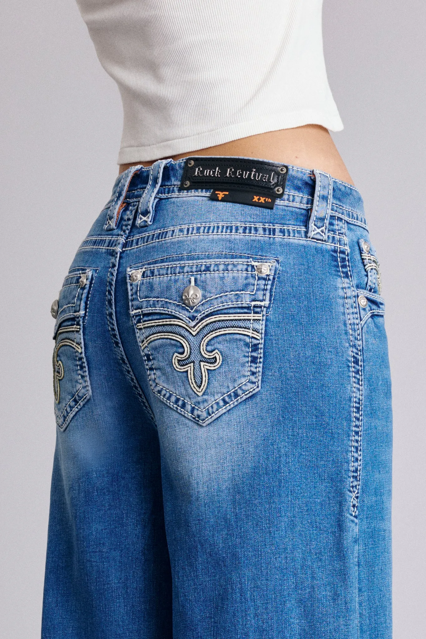 Alivia Oversized Wide-Leg Jeans sold by Rock Revival product image thumbnail 4