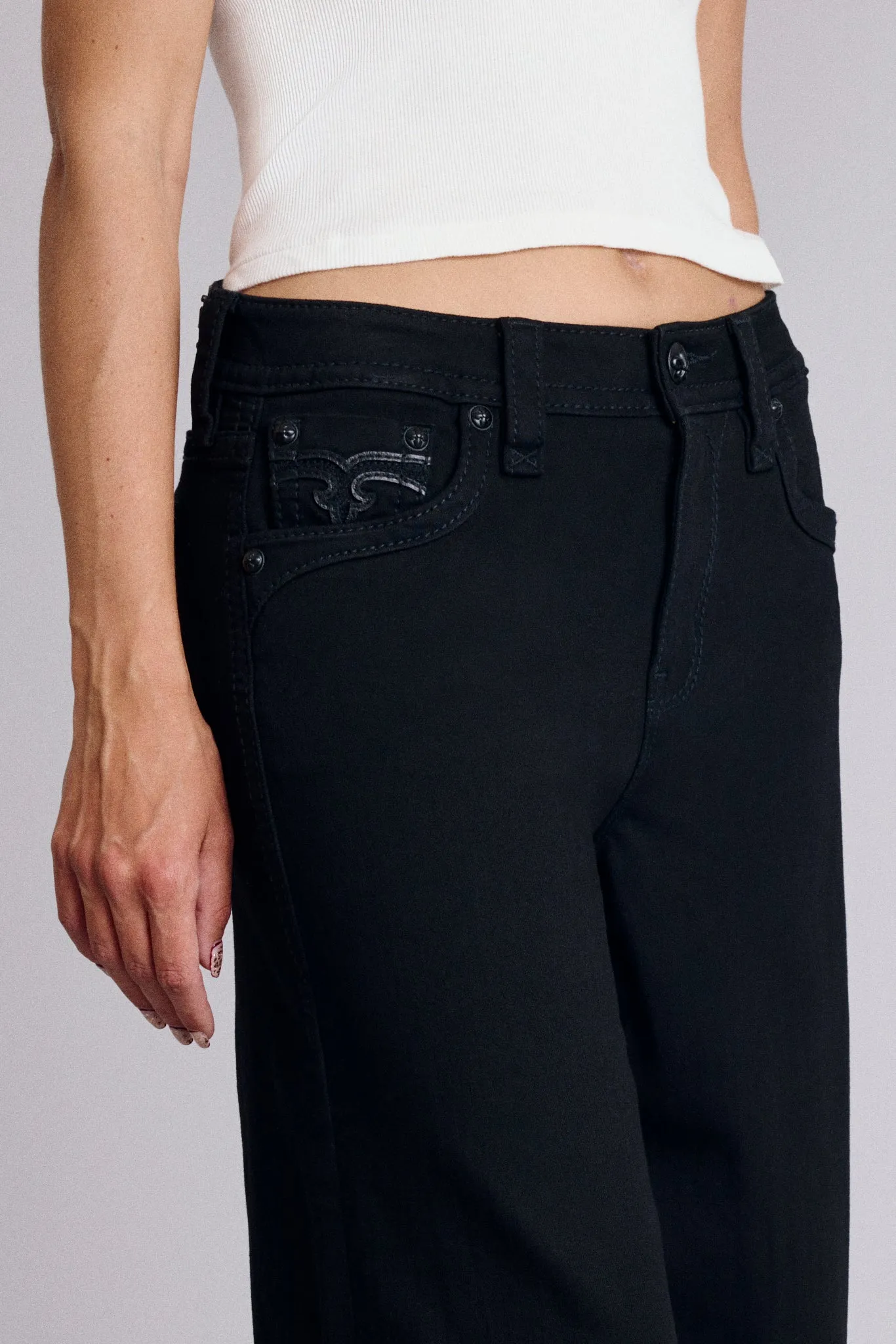 Alivia Oversized Wide-Leg Jeans sold by Rock Revival product image thumbnail 5