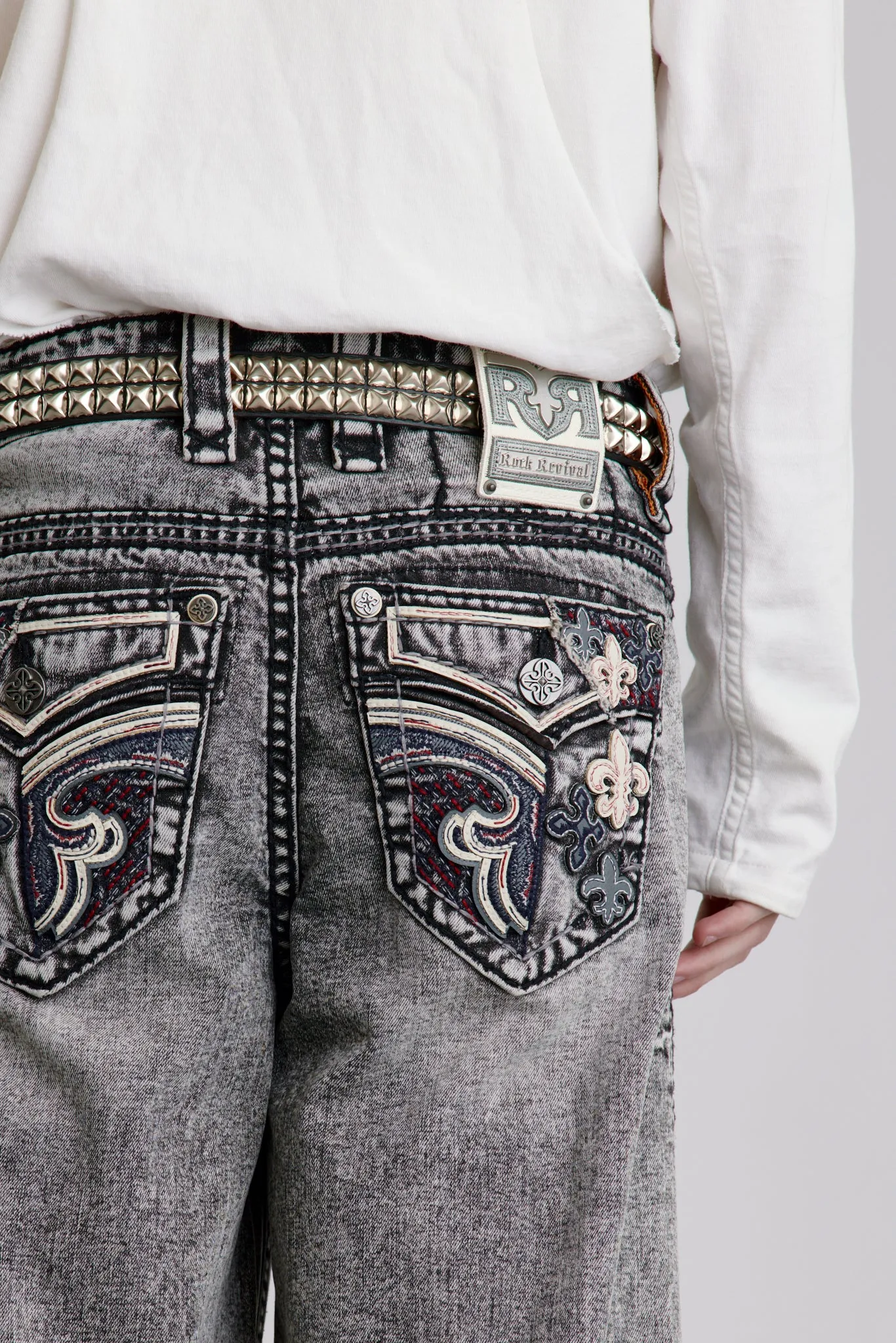 Thorne Baggy 3 Jeans in Gray sold by Rock Revival product image thumbnail 3