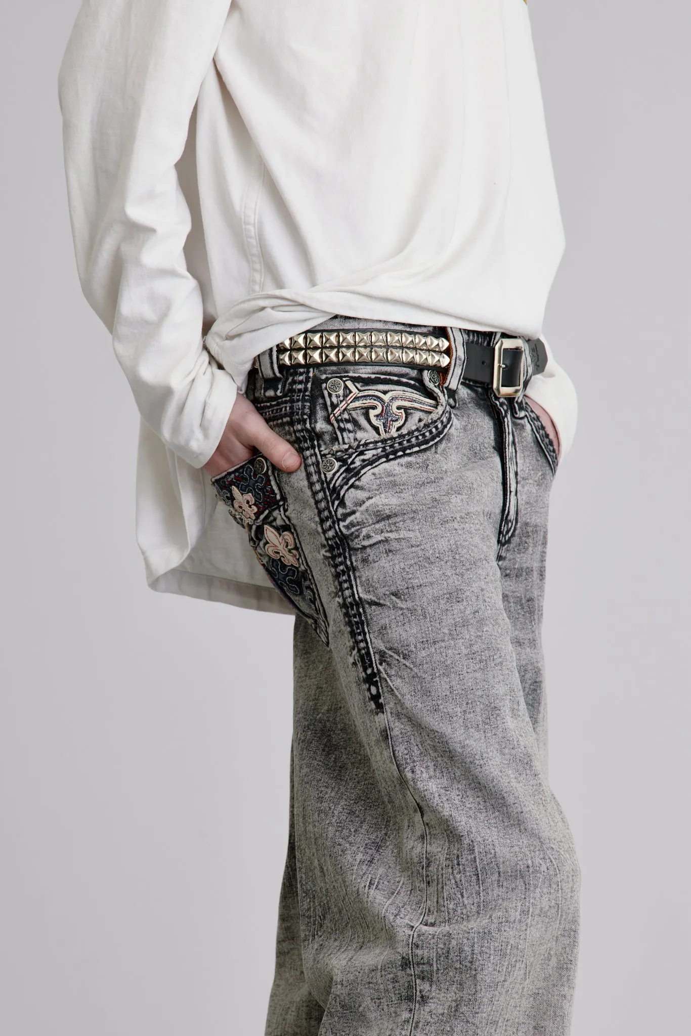 Thorne Baggy 3 Jeans in Gray sold by Rock Revival product image thumbnail 4
