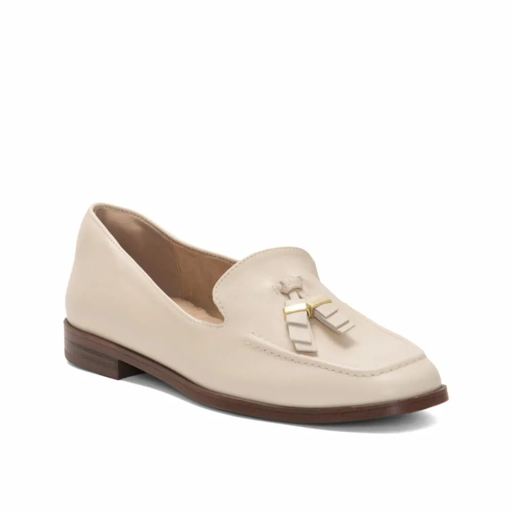 Rockport Women SUSANA SUSANA TASSLE VANILLA LTHR sold by Rockport