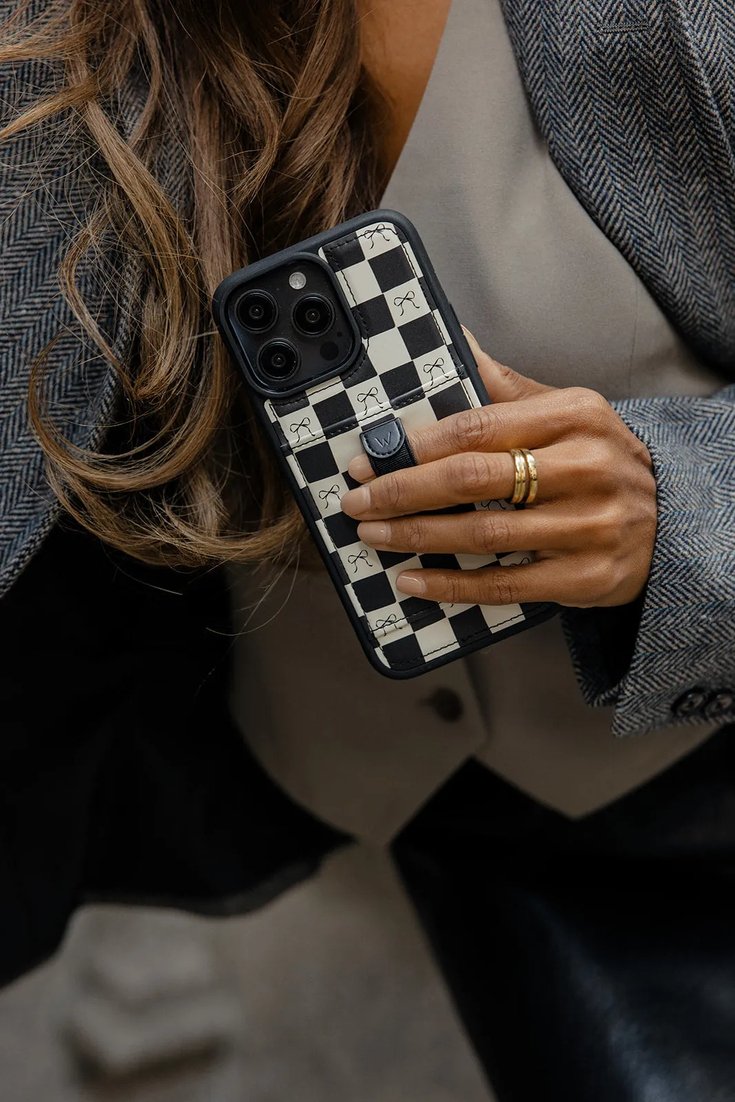 Bow Noir Sport Case sold by Roolee product image thumbnail 2