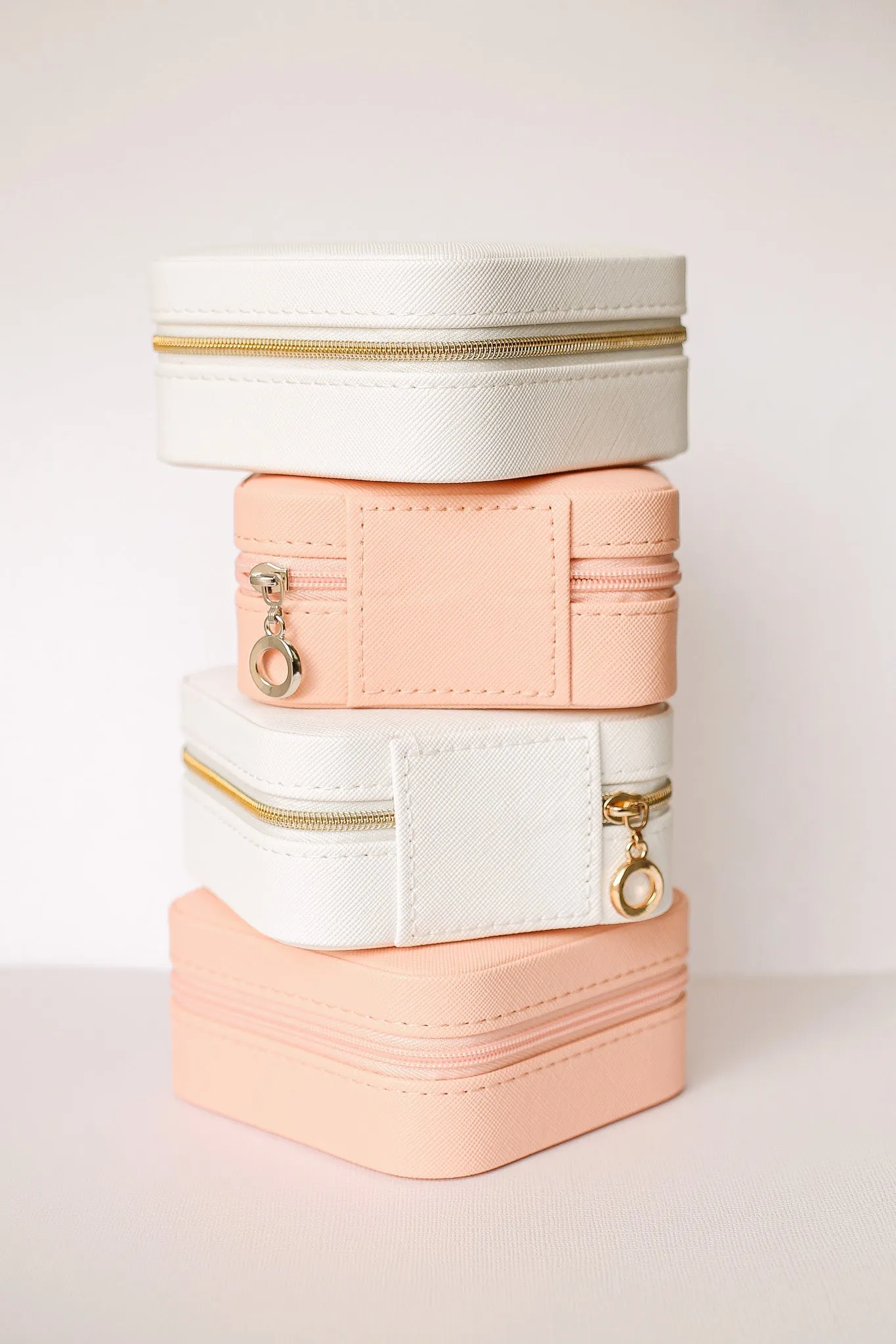 Jewelry Travel Case in Peach sold by Roolee product image thumbnail 3