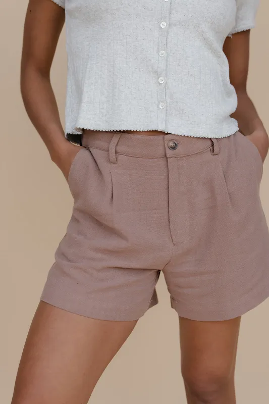 Outfit of the Day Linen Shorts made by BE COOL