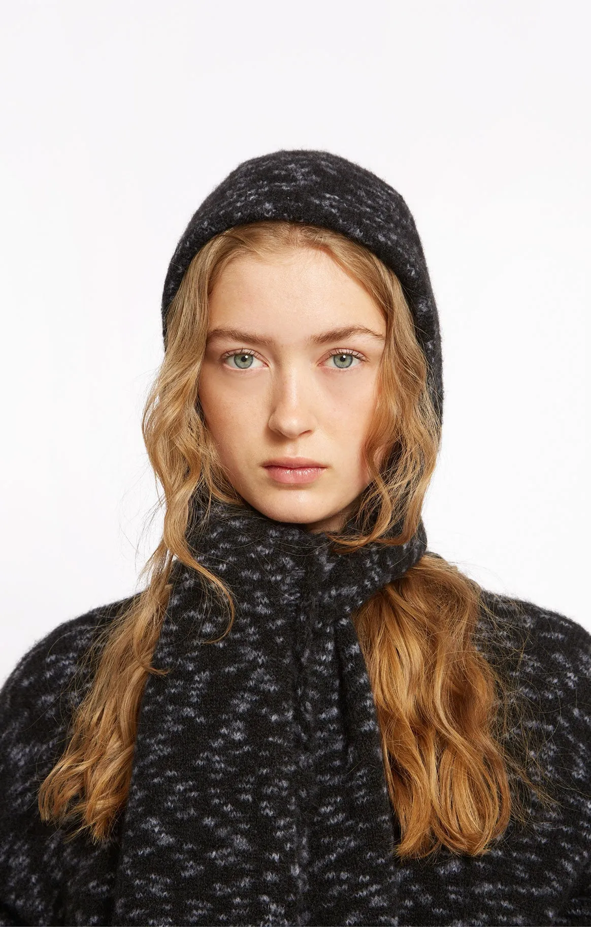 COIFFANT MAGNUM sold by Roseanna