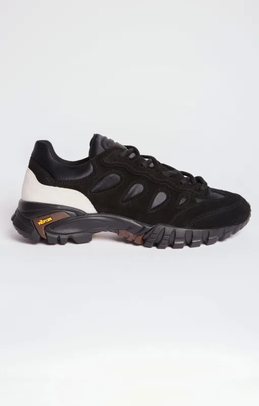 SNEAKERS FAST sold by Roseanna