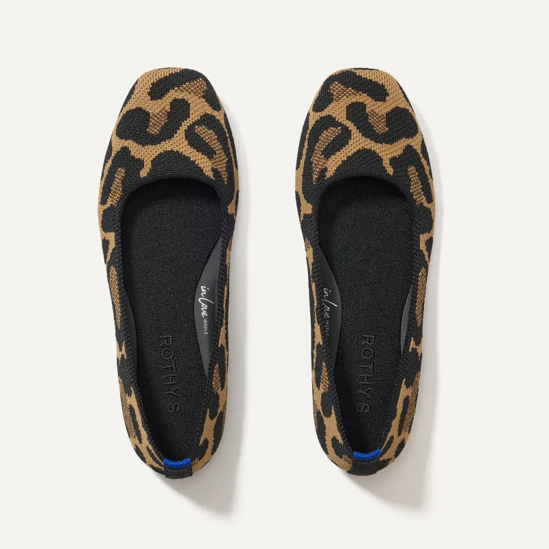 The Max Square sold by Rothy's