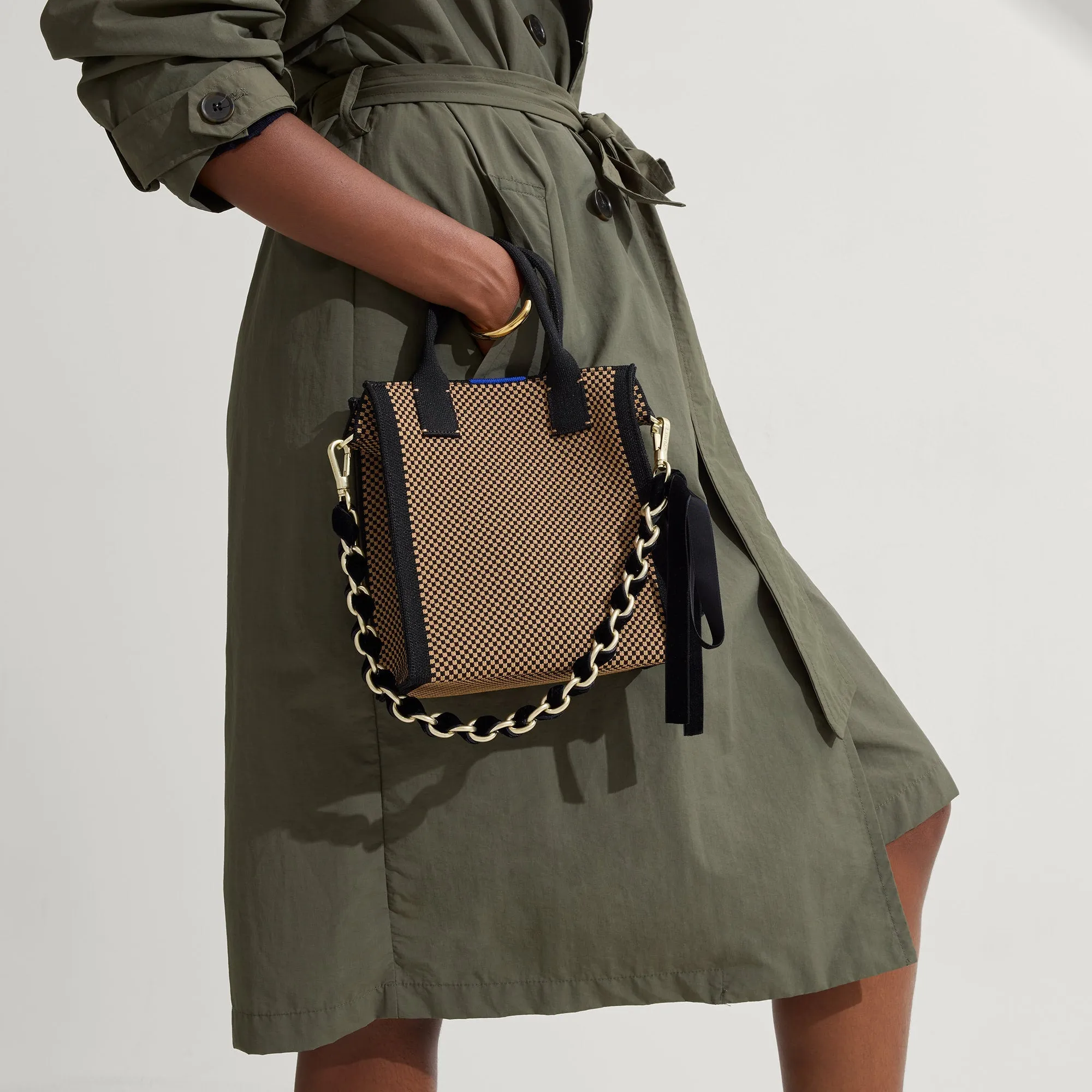 The Shoulder Strap - Velvet Black Chain sold by Rothy's product image thumbnail 2