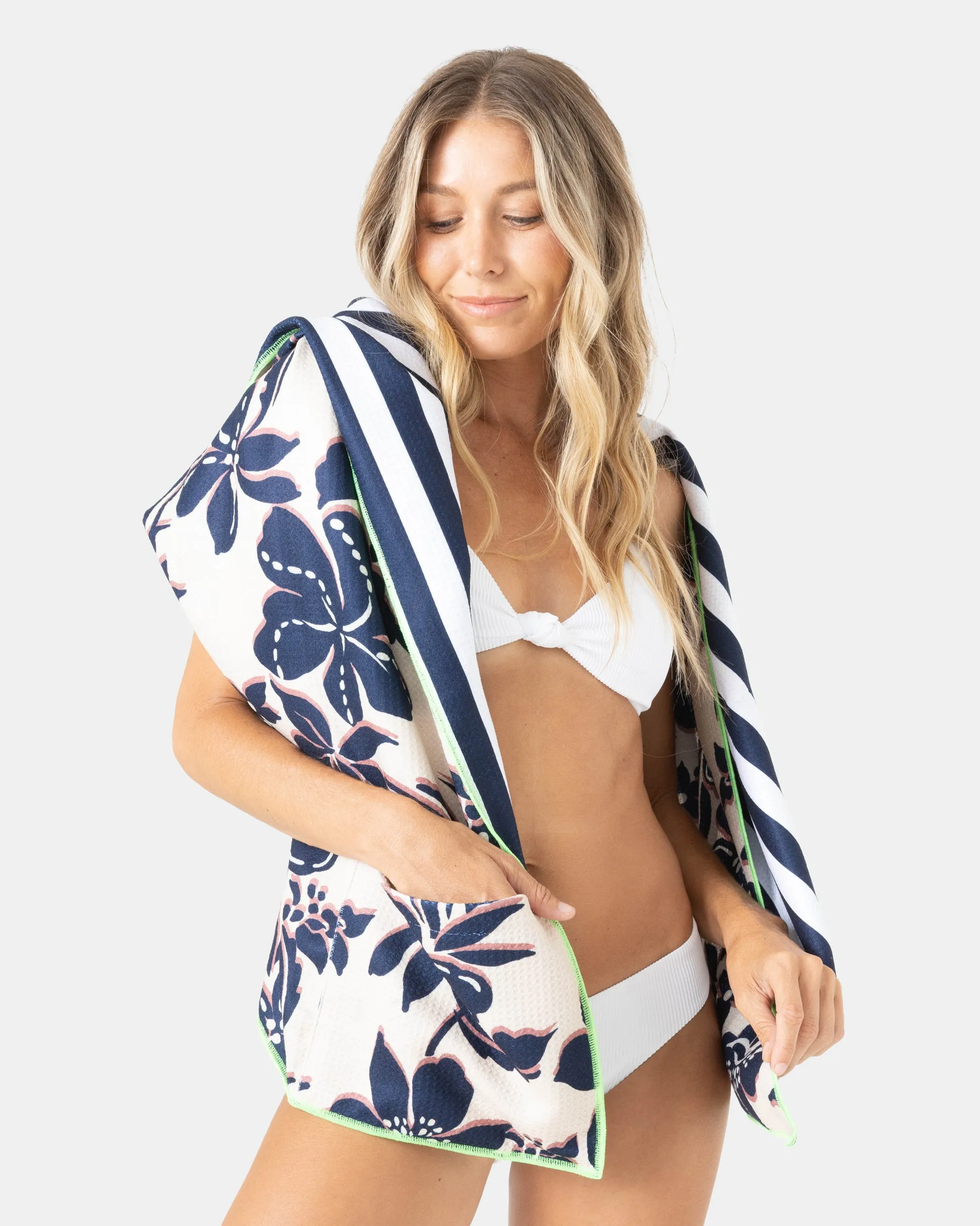 Waffle Sand Free Towel sold by Roxy product image thumbnail 5