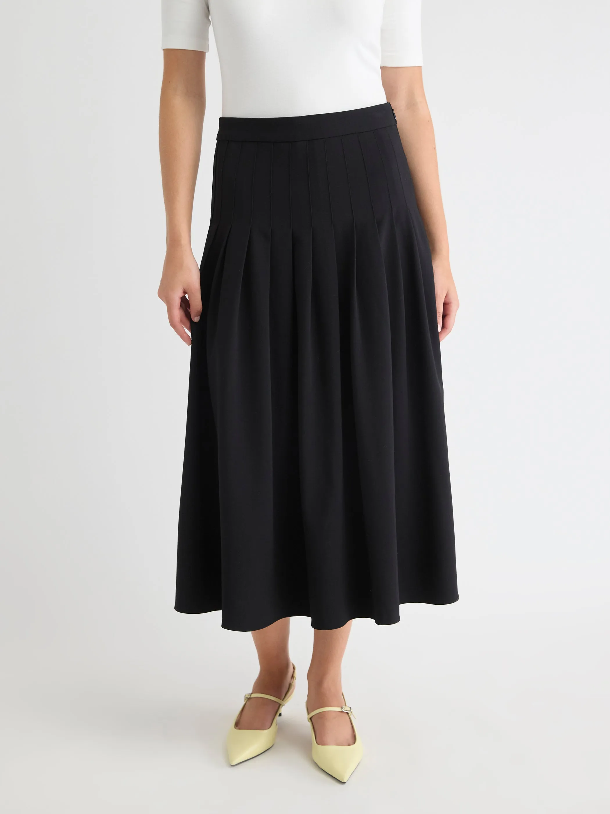 Ultra-High-Rise Twill Midi Skirt sold by RW&CO. product image thumbnail 2