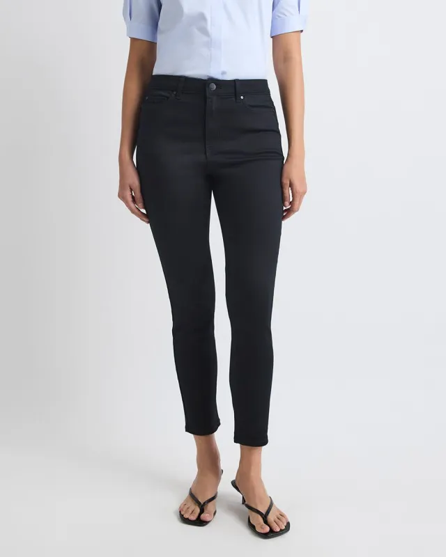 Black High-Rise Natalie Jegging made by RW&CO.