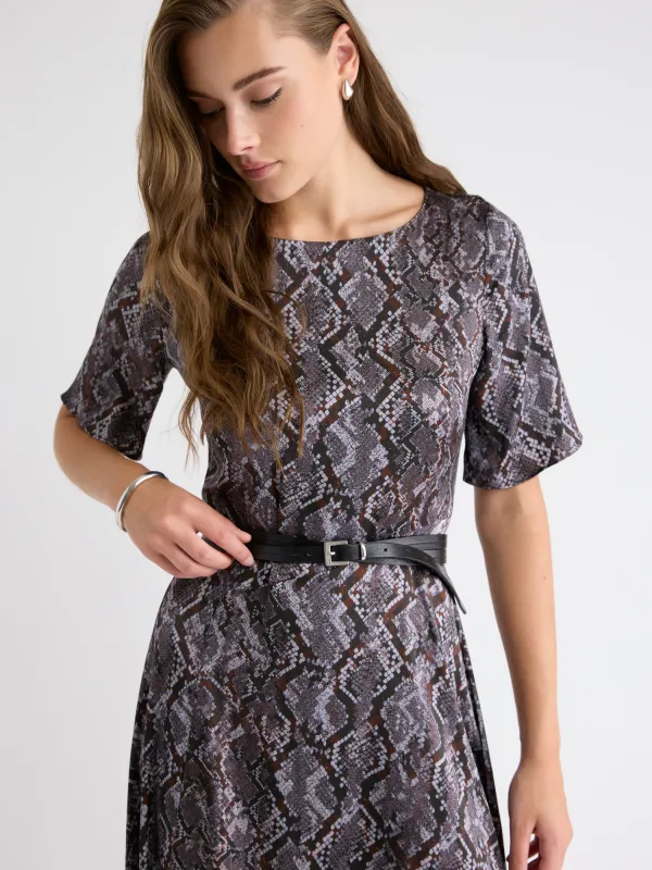 Double-Wrap Skinny Leather Belt sold by RW&CO.