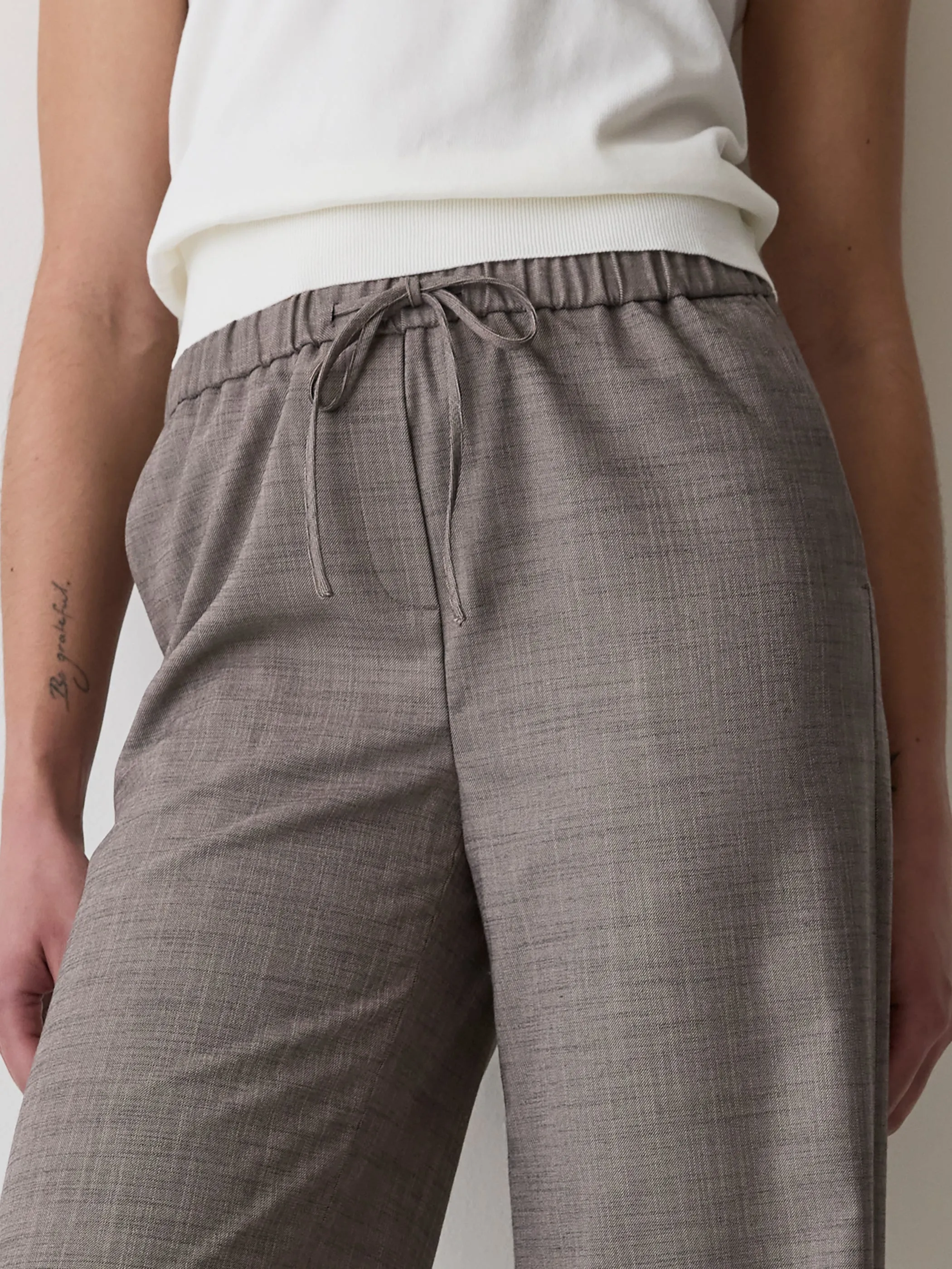 Twill Mid-Rise Wide-Leg Pant sold by RW&CO. product image thumbnail 4