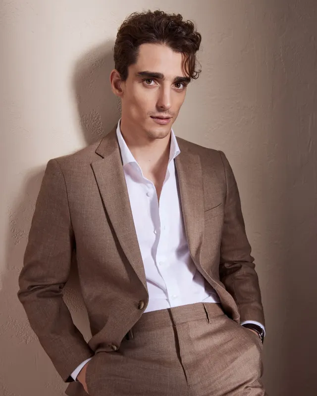 Slim Fit Stretch Linen Blazer sold by RW&CO.