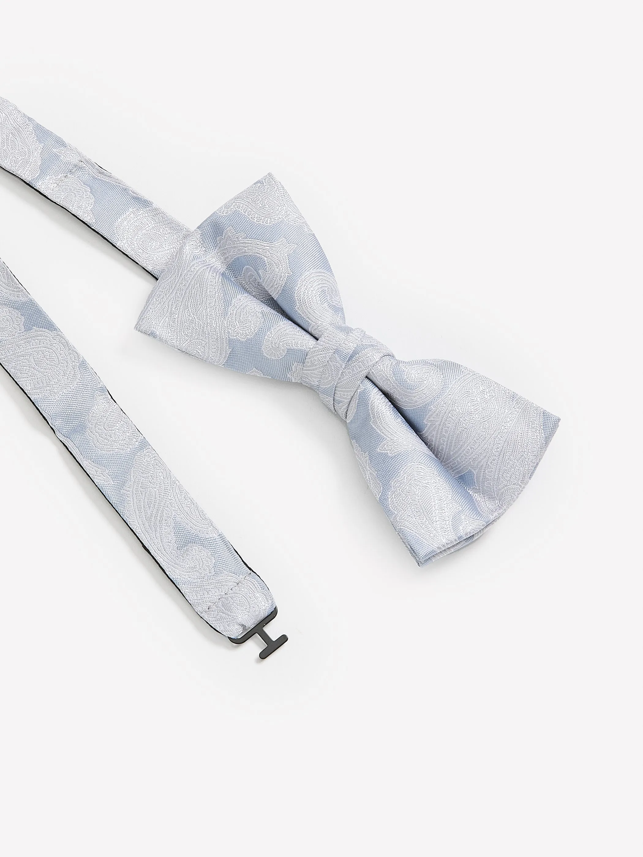 Bow Tie with Paisley Pattern sold by RW&CO. product image thumbnail 2