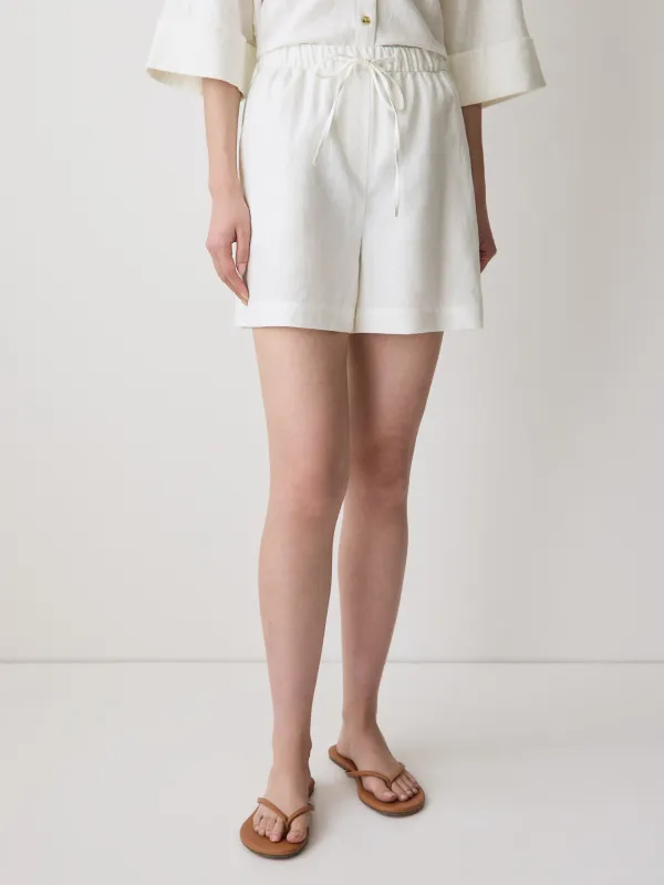 Linen Mid-Rise Pull-On Short made by RW&CO.