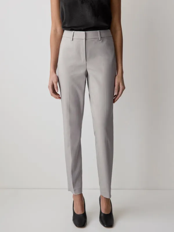 Limitless Mid-Rise Slim-Leg Curvy 7/8 Pant made by RW&CO.