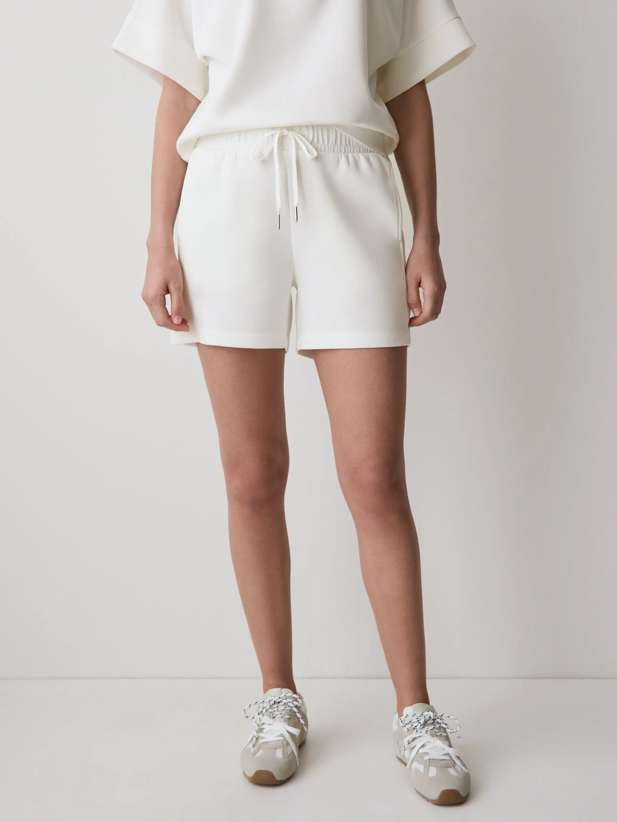 Athleisure Short sold by RW&CO.