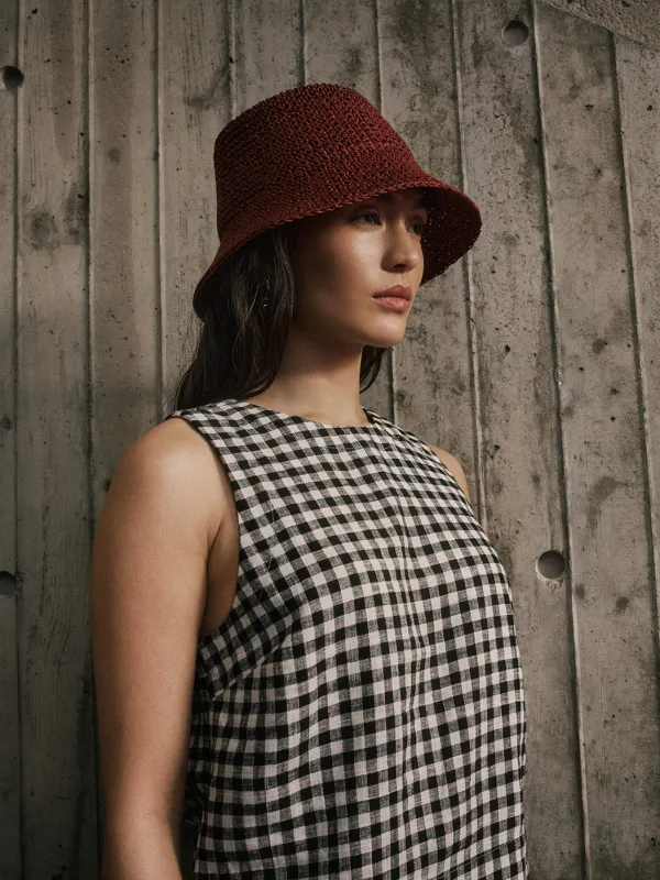 Sleeveless Crew-Neck Linen-Blend Blouse made by RW&CO.