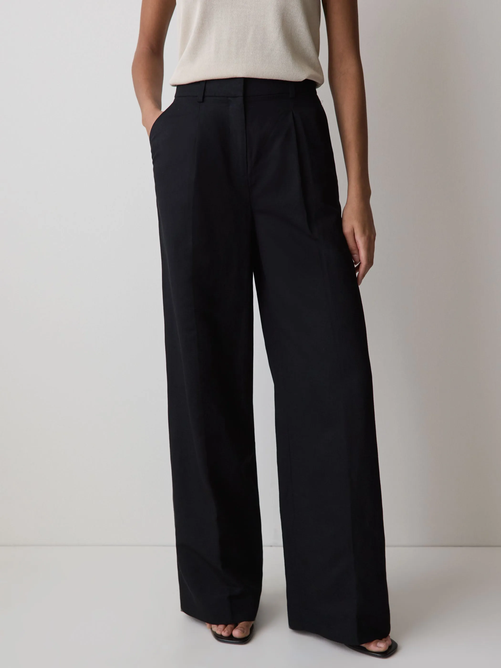 Wide-Leg High-Rise Linen-Blend Pant sold by RW&CO.