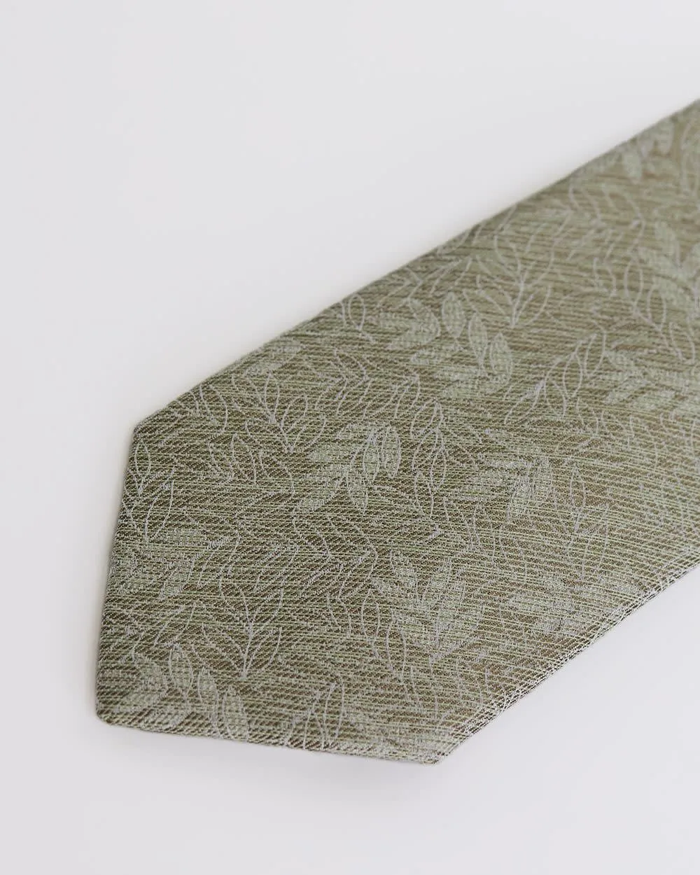 Green Regular Tie with Foliage Pattern sold by RW&CO. product image thumbnail 2