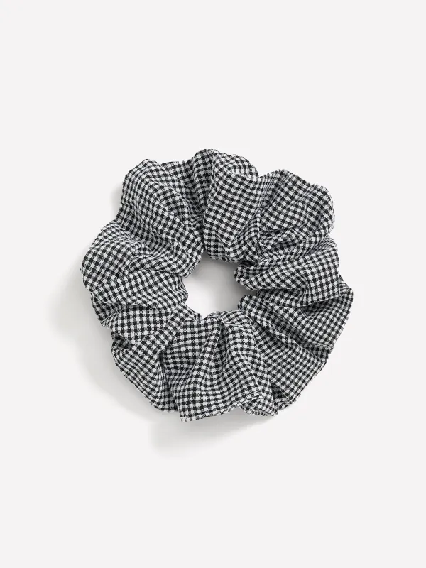 Oversized Gingham Scrunchie made by RW&CO.