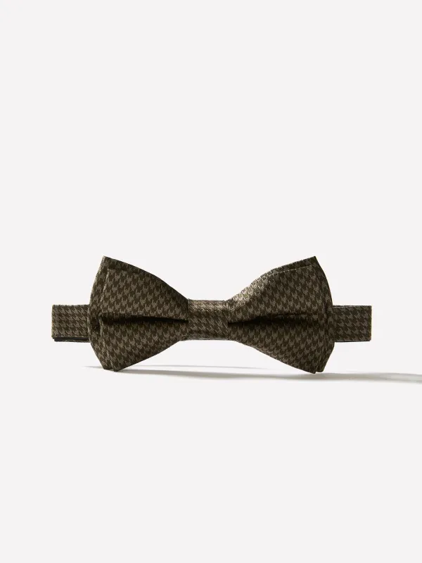 Wide Houndstooth Bow Tie made by RW&CO.