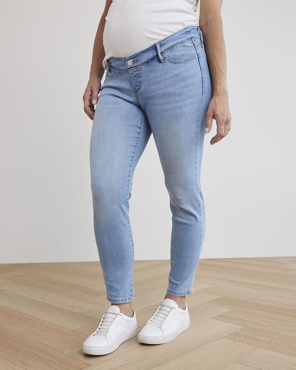 Light Wash Natalie Jegging - 28" - Thyme Maternity sold by RW&CO.