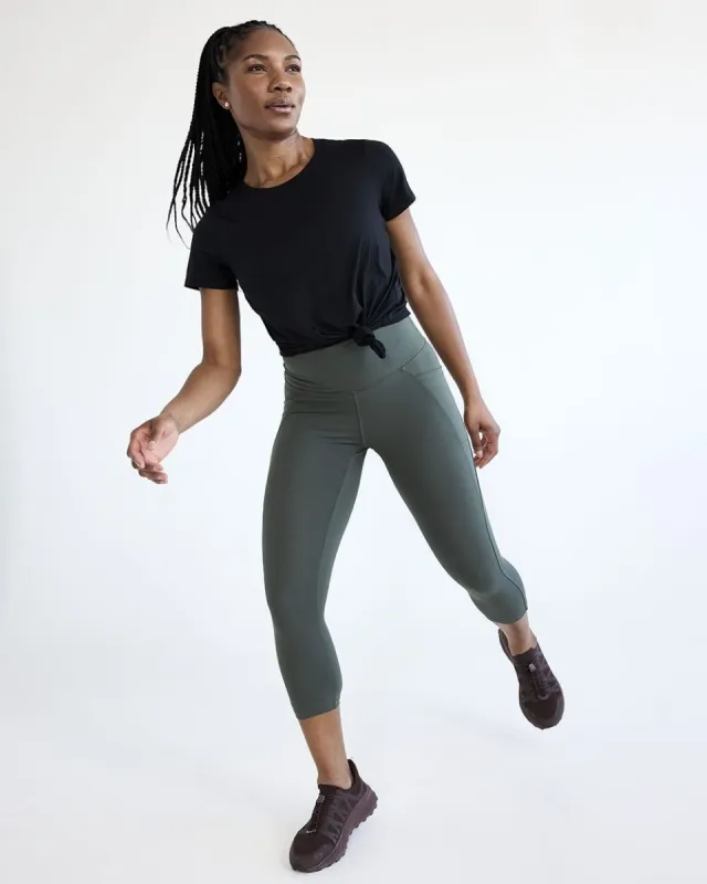 Pulse Capri Legging with Pockets - Hyba sold by RW&CO.