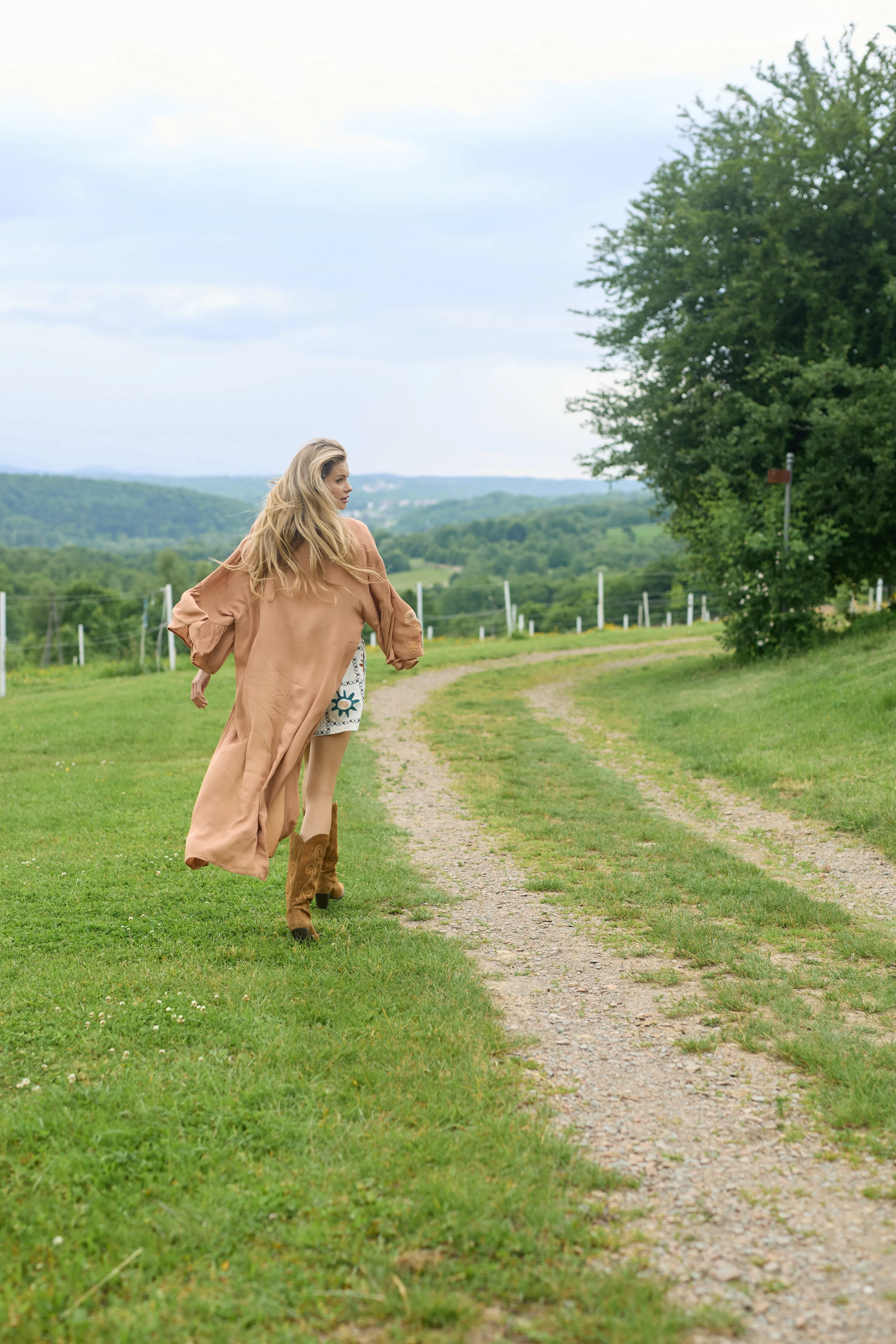 Floral Embellished Long Kimono sold by SAACHI product image thumbnail 3