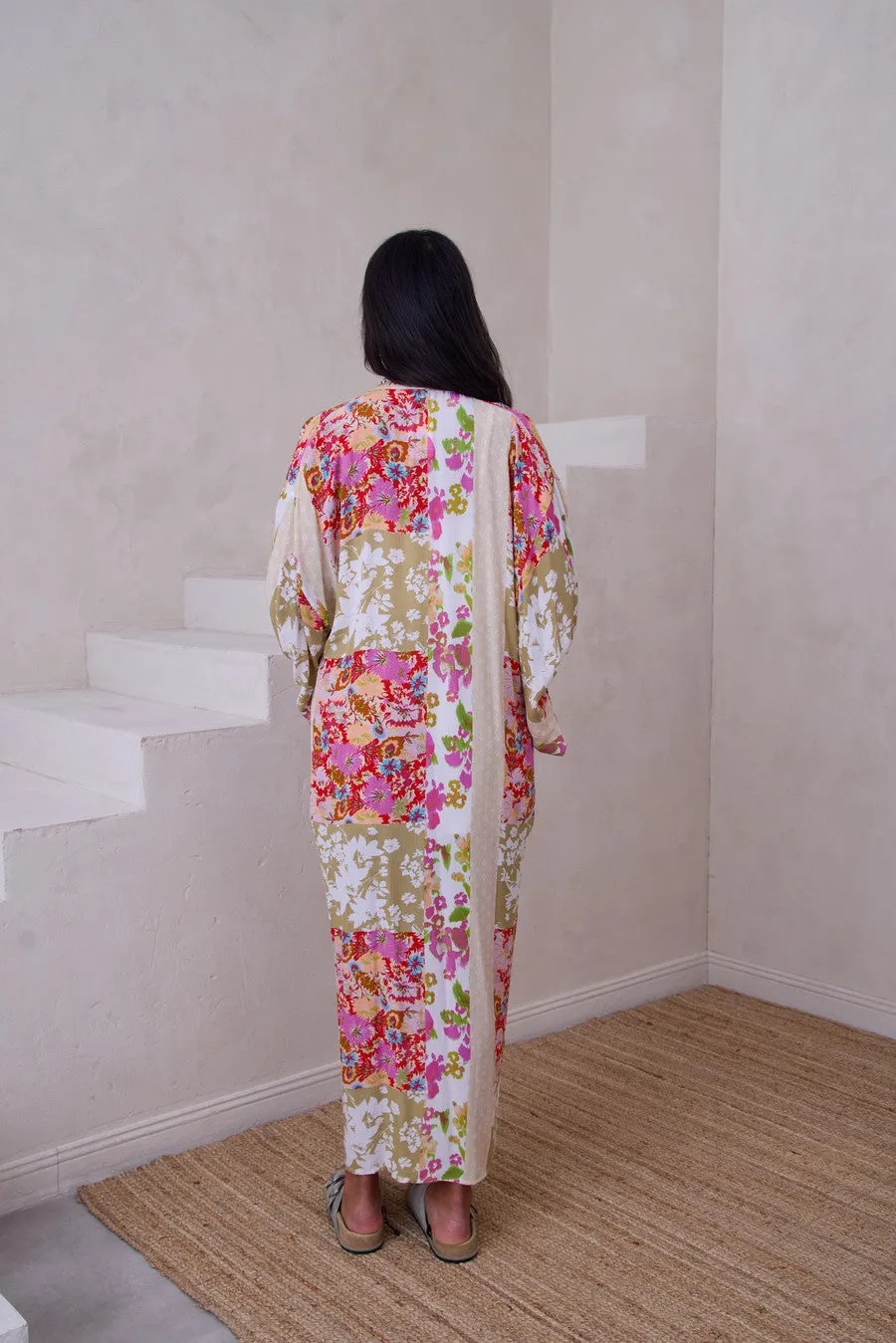 Lace Embroidered Floral Kimono sold by SAACHI product image thumbnail 4