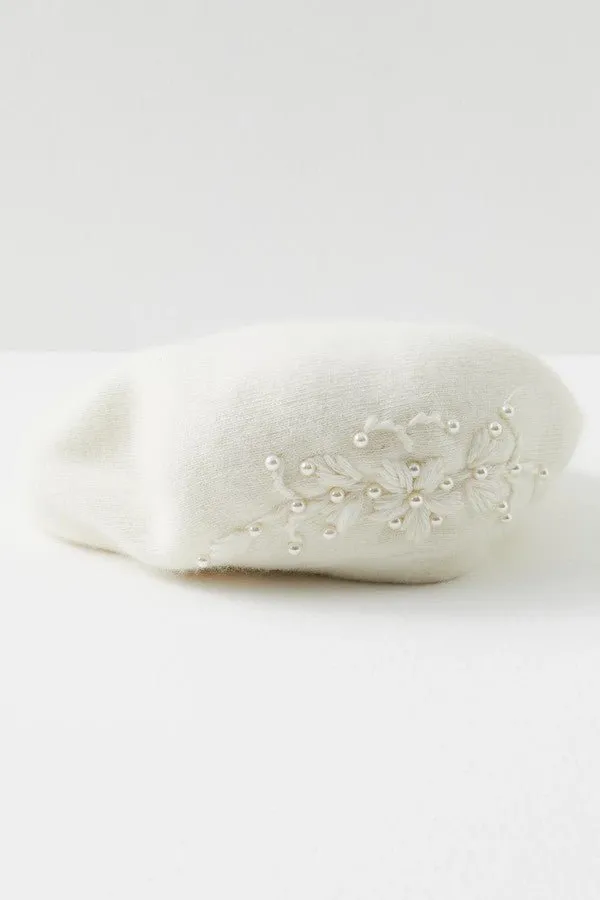 Pearl Embellished Floral Beret sold by SAACHI product image thumbnail 4