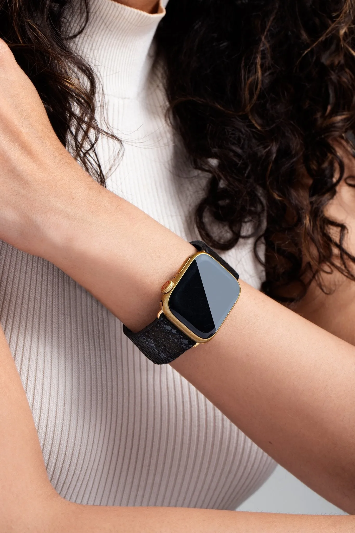 Leather Scale Apple Watch Band sold by SAACHI product image thumbnail 5