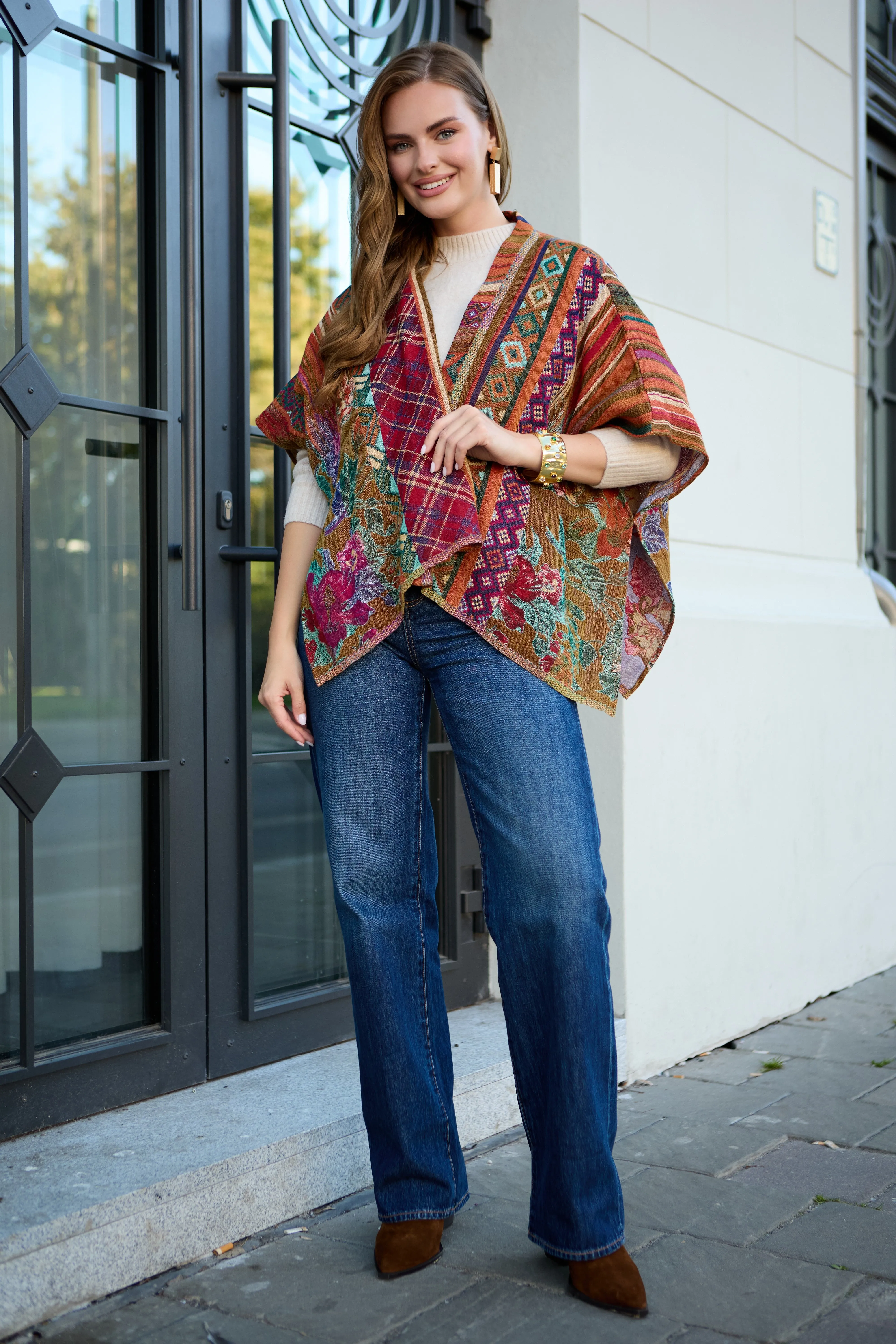 Floral Geometric Short Open Poncho sold by SAACHI product image thumbnail 3