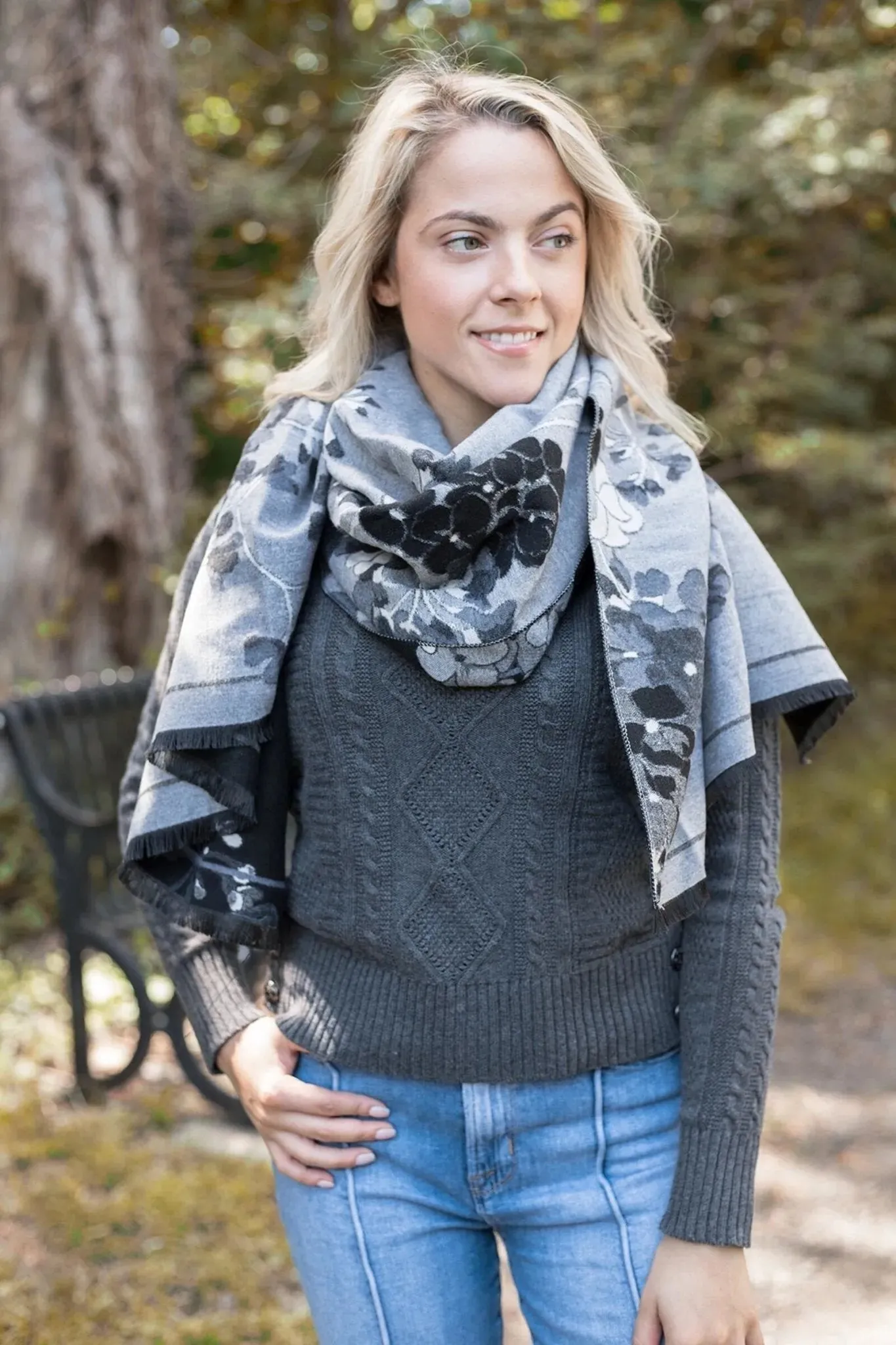 Reversible Floral Scarf For Winter sold by SAACHI product image thumbnail 4