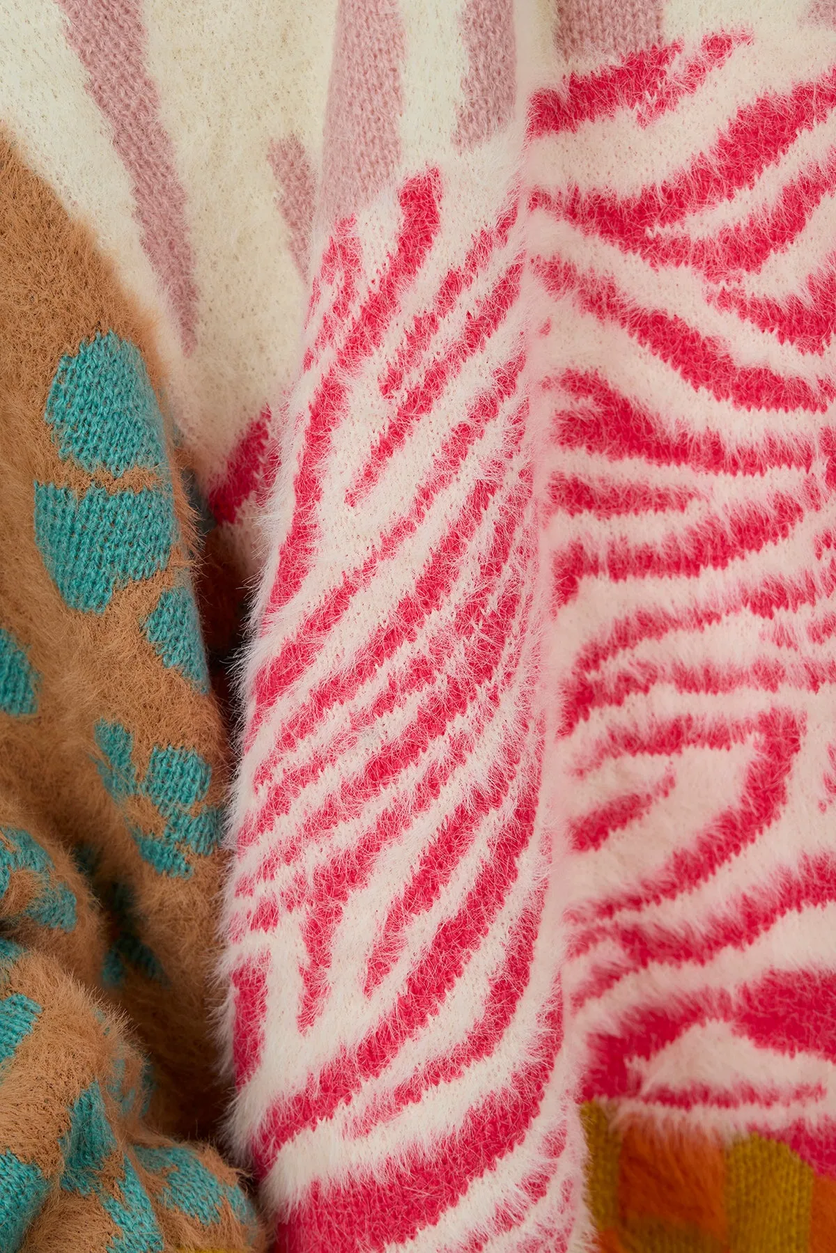 Short Multi Patterned Cardigan sold by SAACHI product image thumbnail 4