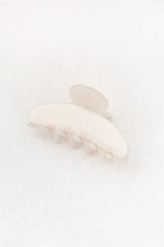 Blanc Claw Hair Clip sold by Sabo Skirt