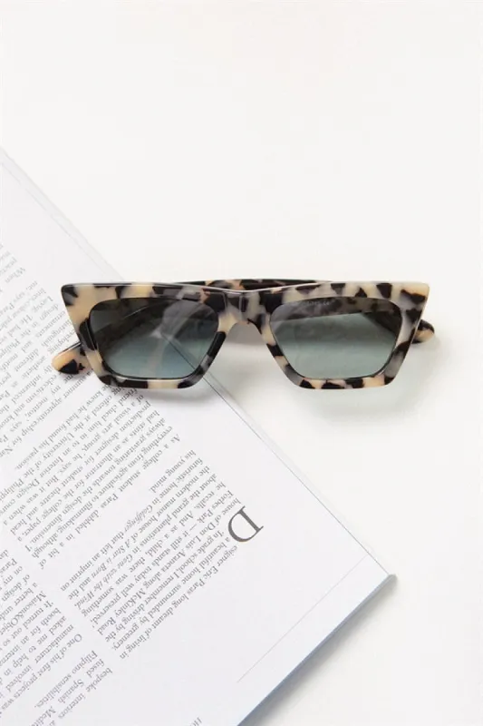Valentina Sunglasses - Tortoise sold by Sabo Skirt