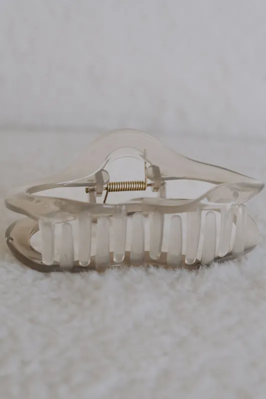Savva Claw Clip - Transparent sold by Sabo Skirt