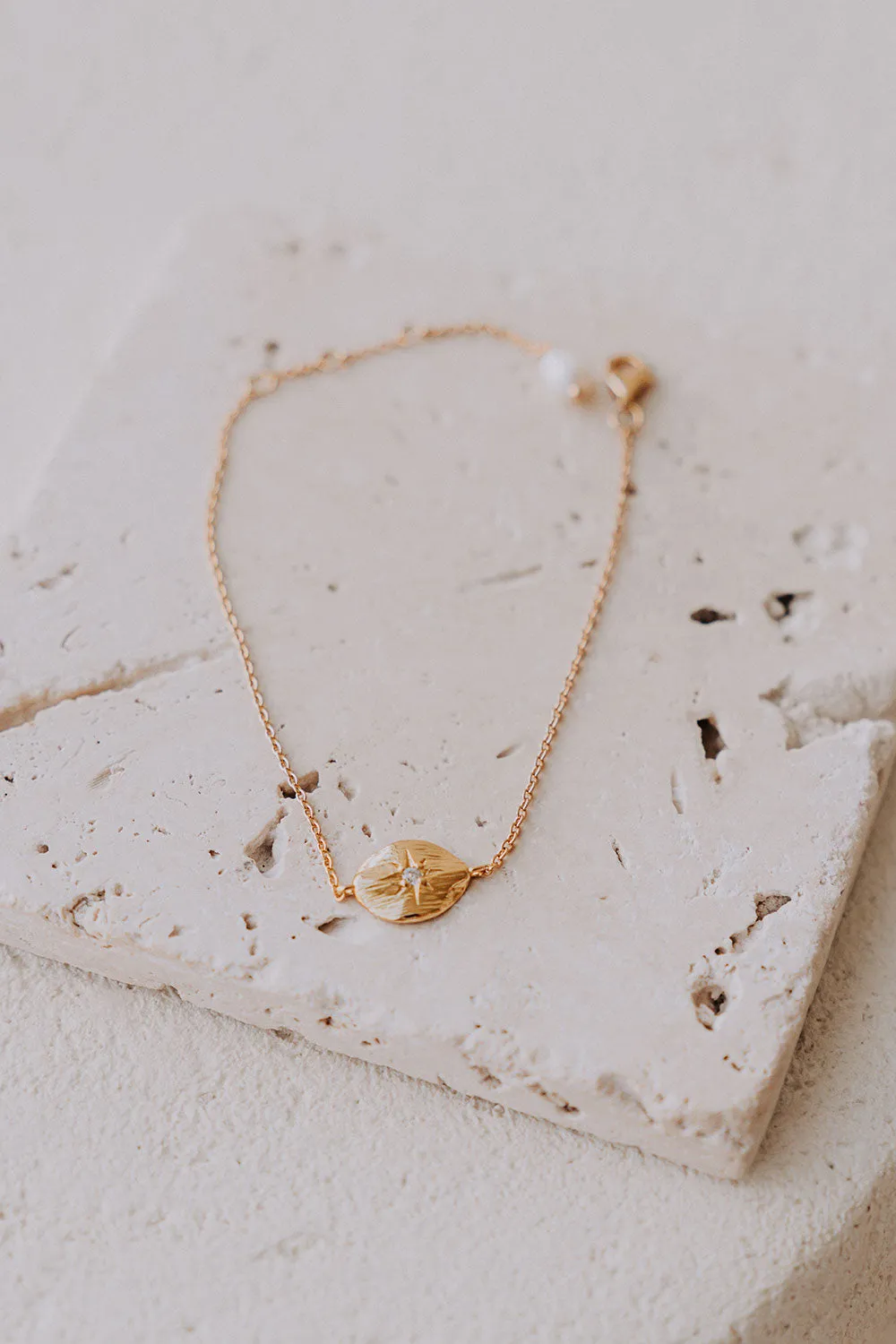 18k Nova Bracelet sold by Sabo Skirt