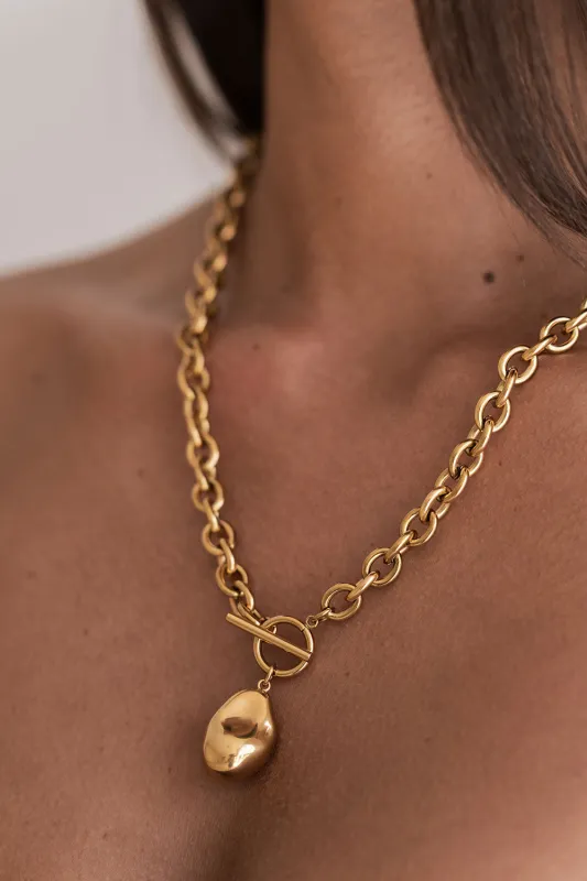 Martina Necklace made by Sabo Skirt