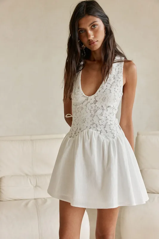 Tyla Dress - Lace made by Sabo Skirt