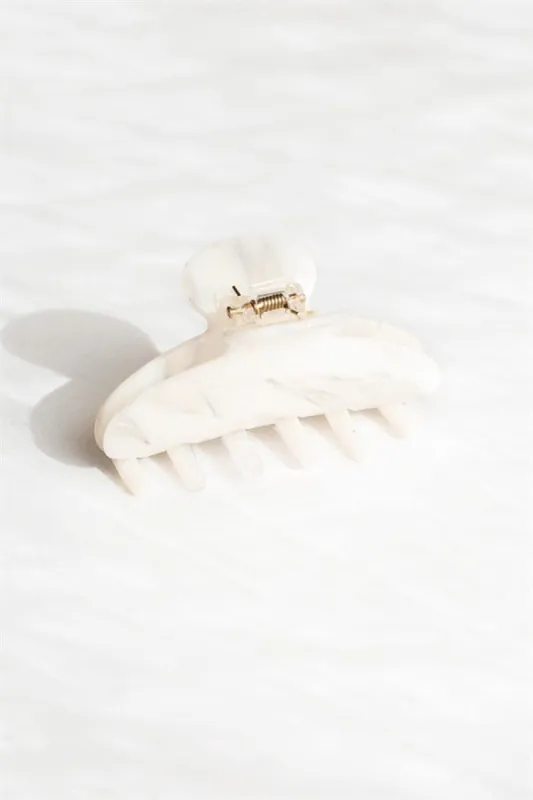 Snow Claw Hair Clip sold by Sabo Skirt