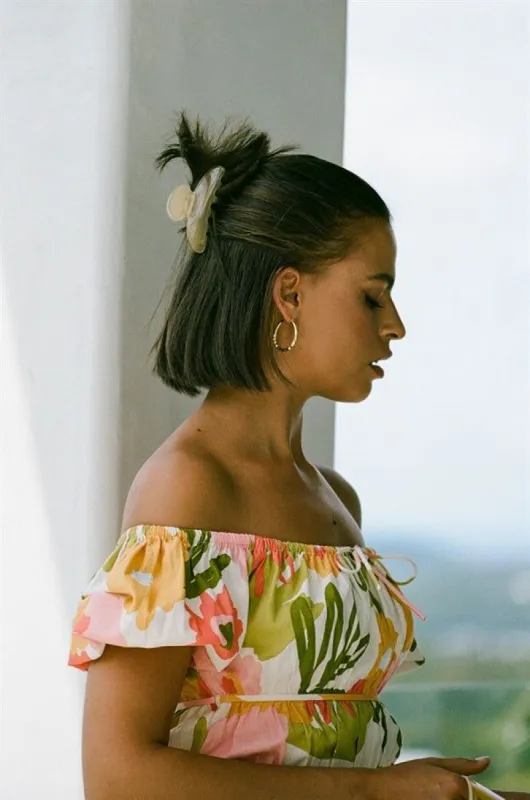 Tea Claw Clip sold by Sabo Skirt