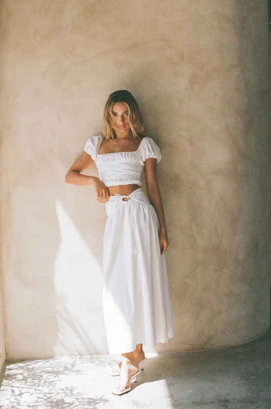 Dahana Set sold by Sabo Skirt