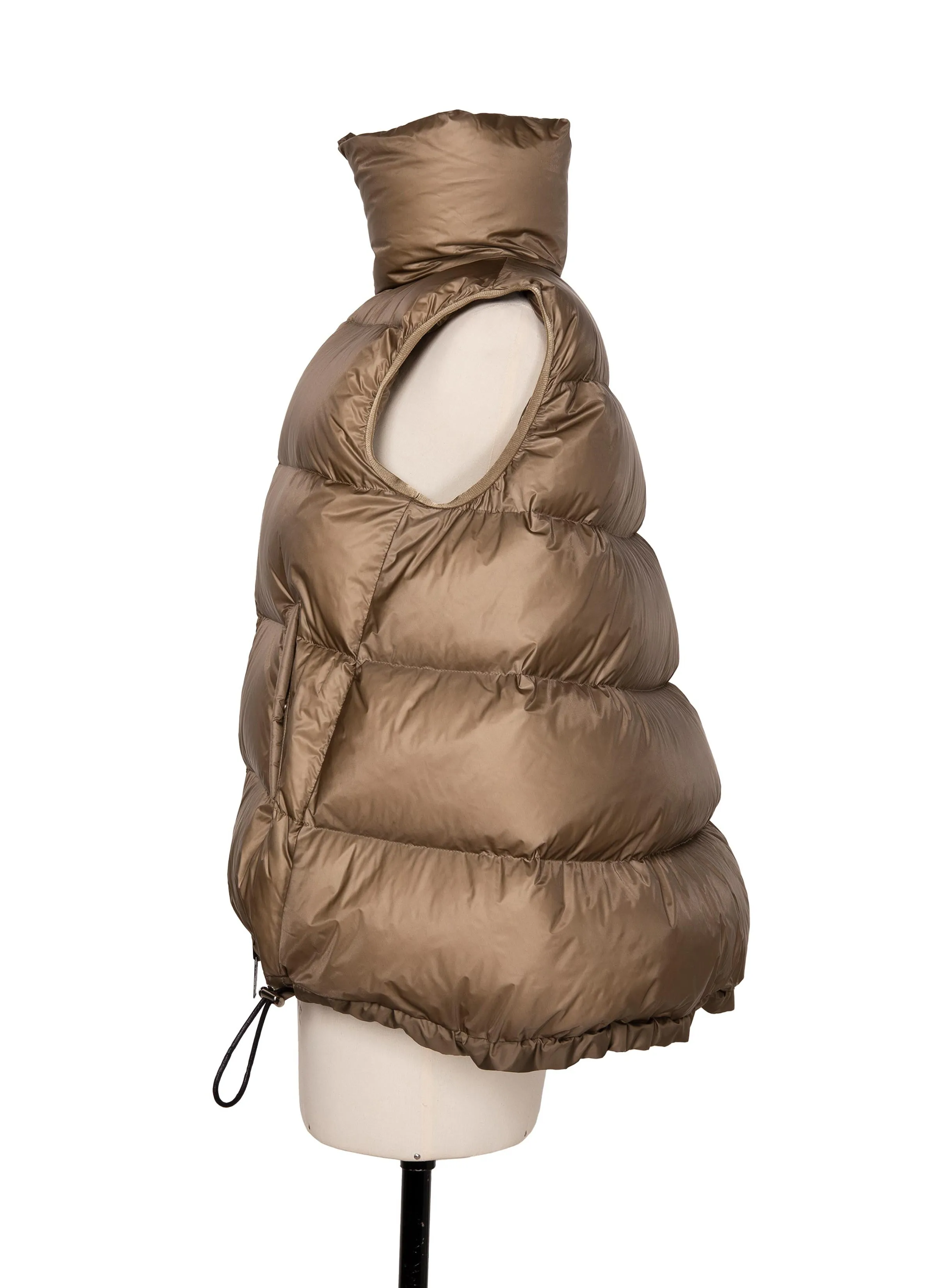 Puffer Vest sold by Sacai product image thumbnail 2