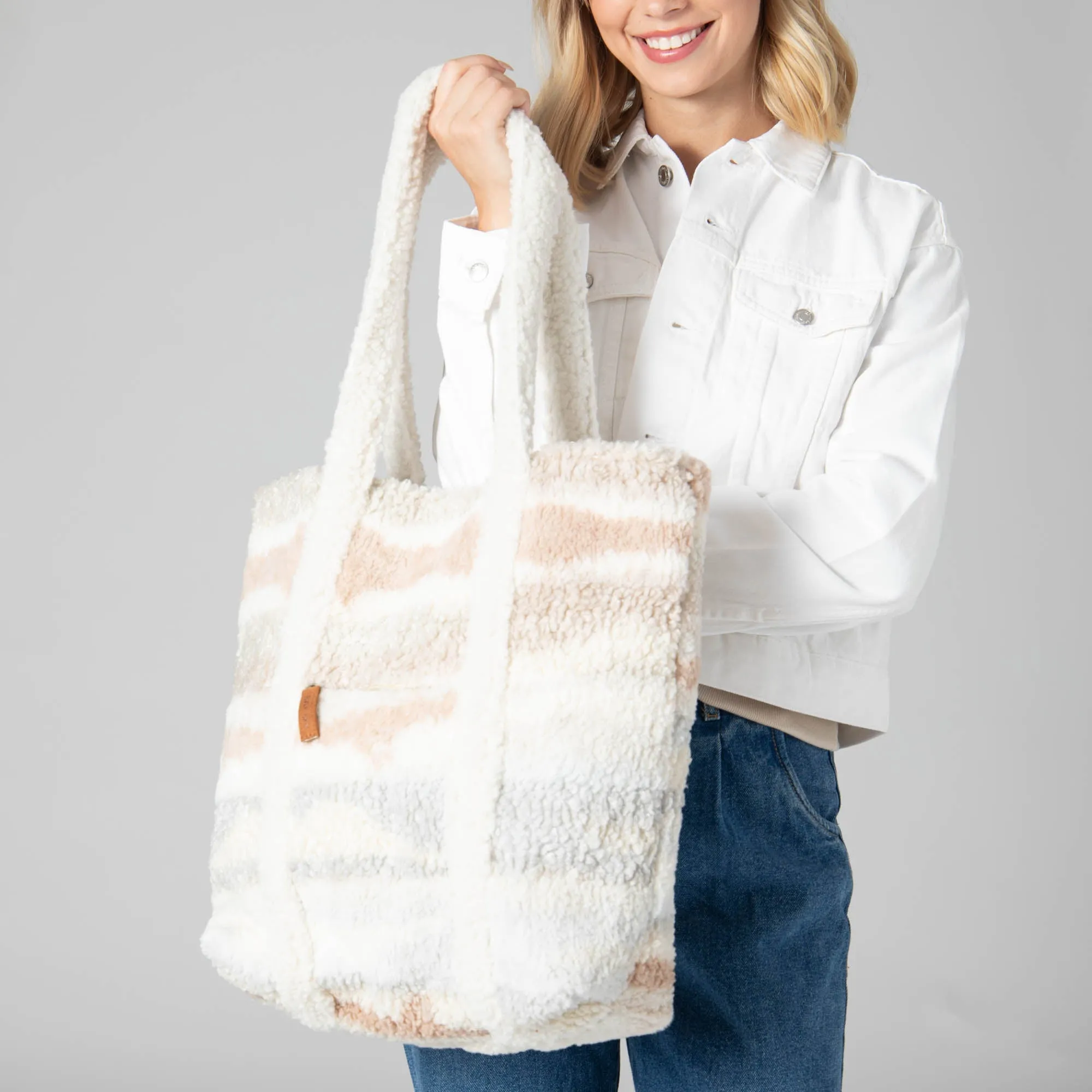 Cuddle Up Faux Shearling Tote sold by San Diego Hat Company product image thumbnail 5