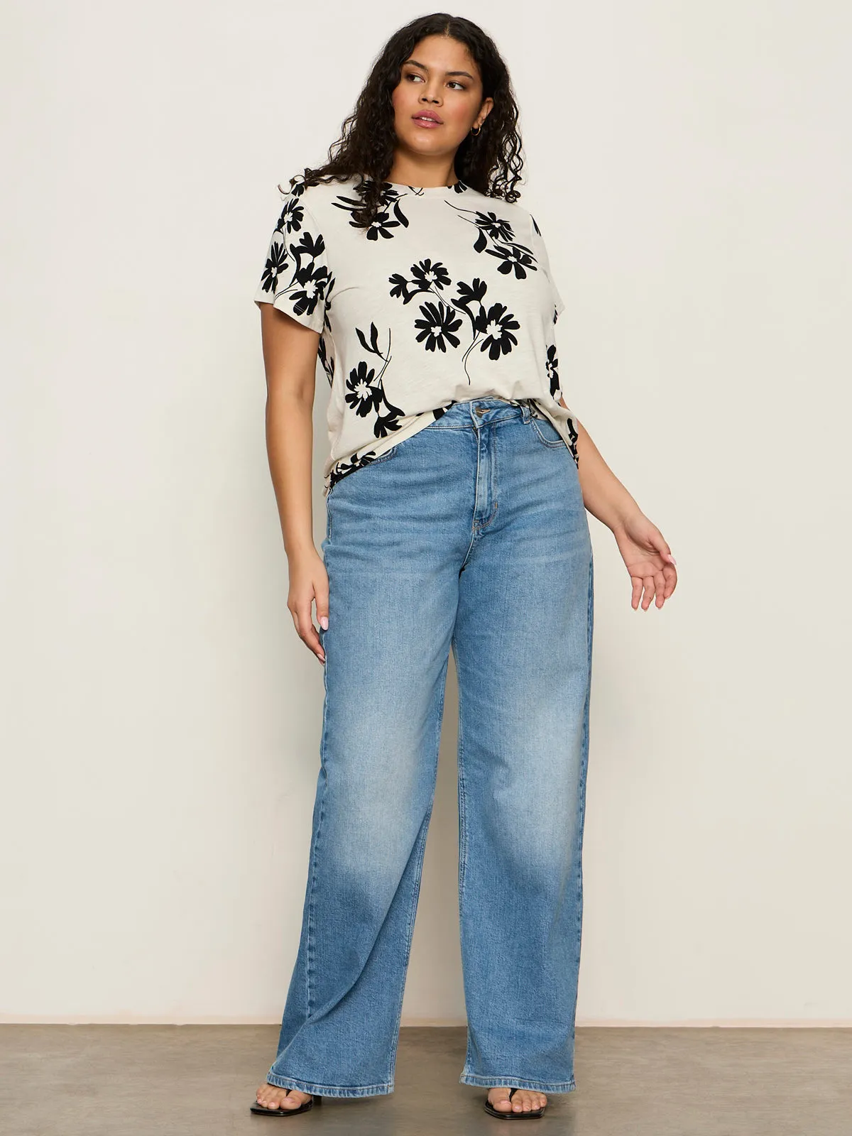 The Perfect Tee Chalk Bloom Extended Sizing sold by Sanctuary product image thumbnail 5