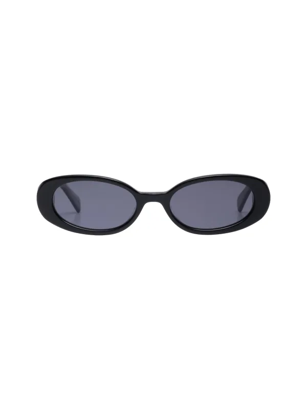 Carolyn Oval Sunglasses in Black made by Sanctuary